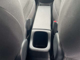 国家資格の自動車検査員も3名在籍しているので、受入/中間/完成検査と保安基準発行のすべてを自社で行います。 同時に10台作業できる広い工場で、プロの整備士が細部まで徹底的に整備します。
