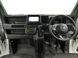 ご覧の車両以外にも多数のU-CARを展示販売しております。