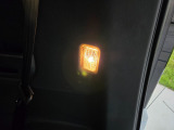 荷室空間にもルームランプがあり暗い車内の荷物探しに助かります♪