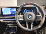 【パドルシフト付】Mマルチステアホイルに付随する「パドル・シフト」F1マシン感覚でシフトチェンジが可能となりよりドライビングの楽しさを演出します