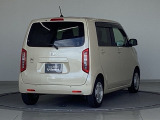 バックカメラが付いているのでバックでの車庫入れも安心です。
