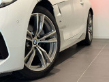 BMW純正アロイホイールはモデルやパッケージに合わせてデザインされています。洗練されたデザインで、足元の個性を引き立てます。