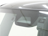 ◆Honda SENSING◆ カメラ等装置で精度の高い検知能力を発揮、安全運転を支援します。ステアリング上のコントローラーに注目!