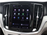 Google搭載のボルボなら、車内にいながら多彩なデジタルライフをお楽しみいただけます。Google Playから必要なアプリをダウンロードして、有意義な移動時間を楽しみましょう。