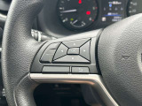 ハンドルスイッチで車両設定・オーディオの選曲や音量調整などが出来、安全性もアップ。