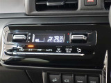 オートエアコンを装備しております!自動で調整してくれますので、車内も快適です☆