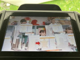 映像を画面に表示でき、停車中の休憩時間などにテレビを視聴できます。車内で過ごすひとときに活用しやすく、画面も見やすいサイズで日常の待ち時間を快適に過ごせます。