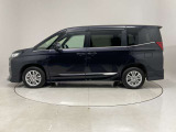当社の車両本体価格には、納車前の車検整備費用も含まれています。別途で支払う場合、点検費用も安くありません。やっぱりU-Carは総額でも比べる必要がありますね。
