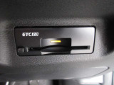 ビルトインETC2.0 インストルメントパネルのデザインにフィットするETCです。