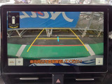 バックガイドモニター付きです。画質がよく後方が鮮明に見えて、駐車や車庫入れが安心して出来ますよ。