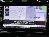 日産純正メモリーナビ付きで、遠くのお出かけの心強い味方です♪Bluetooth,CD,DVD装備で色々な音楽ソースが楽しめ直感的に操作できるタッチパネル♪