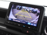 駐車時に便利なバックカメラを装着しています。