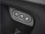 ◆ドライビングポジションシステム◆Hondaスマートキー、DRIVER1・DRIVER2のそれぞれにシート位置を記憶でき、乗車時に使用キーを判別して自動で調整を行います。