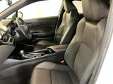見通しのよいすっきりとした視界で、誰でも運転しやすいです。運転のしやすさは疲れにくさにも繋がりますよ♪