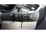ライトもAUTO機能が付いていて、暗くなると自動で点灯し、明るくなると自動で消灯するので、大変お役にたちますよ!!