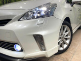【LEDヘッドライト】悪天候や夜間走行時も良好な視界を確保し安心して運転できる高輝度LEDヘッドライトを装備!点灯速度が早く、消費電力も抑えられています。