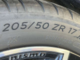 タイヤサイズは205/50ZR17