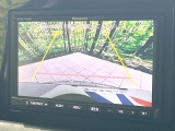 【バックカメラ】駐車時に後方がリアルタイム映像で確認できます。大型商業施設や立体駐車場での駐車時や、夜間のバック時に大活躍!運転スキルに関わらず、今や必須となった装備のひとつです!