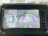 【バックモニター】車庫入れなど目視と合わせモニターで確認できて安心です。