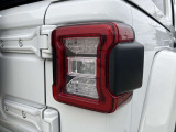 オリジナル4x4ブランドとしての誇りと自信、そして進化の伝統。4x4性能、デザイン、品質。本物とはJeepの全てであり、追い求めるさらなるたかみでもあるのです。