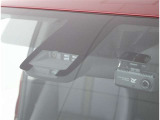 TOYOTA SAFETY SENSEは道路状況、車両状態、天候状態及びドライバーの操作状況などによっては、作動しない場所があります。あくまで運転補助機能です。