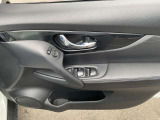 パワーウィンドウ装備です。運転席はオートになっているので、ワンタッチ開閉することが出来ます。