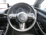 街中でも思いのままに操れる軽快さ。ハンドルを握るたび、運転が楽しくなります。