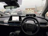 見通しのよいすっきりとした視界で、誰でも運転しやすいです。運転のしやすさは疲れにくさにも繋がりますよ♪