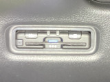 【ETC車載器】もはや必須アイテムのETCを搭載!高速道路のご利用時にとても便利!わずらわしい料金所での現金支払いが不要となりスムーズに通過できます♪