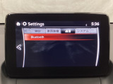 Bluetoothに接続することで、スマートフォンに入っている音楽アプリを車内で楽しめたり、通話が出来ます♪