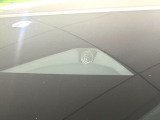 【スマートブレーキサポート】走行中に前方の車両等を認識し、衝突しそうな時は警報とブレーキで衝突回避と被害軽減をアシスト。より安全にドライブをお楽しみいただけます。