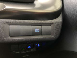 対向車がいないとき、見通しの悪い道路は暗くて怖いですよね。。。こちらのクルマはオートマチックハイビーム搭載です!対向車の有無で自動でハイ・ロウビームに切り替えます。