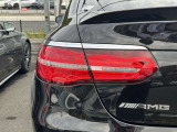 メルセデス・ベンツ[認定中古車]は、メルセデス・ベンツ日本株式会社が認定する中古車保証制度が適用される中古車です。これは正規販売店のみの特典です。