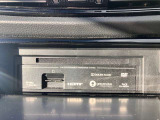 CDやDVDの再生機能付きです。
