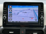 日産純正9インチメモリーナビ(MM321D-L)装備、NissanConnectサービス対応、オペレーター通話や音声対話検索、スマホアプリと連動などに対応した高機能ナビ。