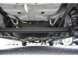 車両後方からの下回りです。マフラー防錆塗装や下回り防錆施工等も可能でございます。