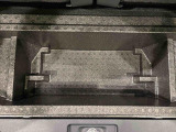 ラゲージデッキボードの下には大容量の収納ができる深底ラゲージアンダーボックス