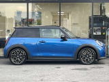 国道246号線沿い、南町田グランベリーパーク駅すぐ。MINI NEXT 東名横浜/〒194-0004 東京都町田市鶴間5-18-1