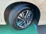 タイヤサイズは205/65R15純正アルミホイール付き!(夏タイヤ装着)冬タイヤ、ホイール注文も承っております☆