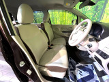 運転席シート廻りは使用感も少なく、良好な状態となっています。丁寧に使われていたことがよくわかりますね。
