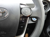 ステアリング右には運転支援系システムがまとまっており、運転中の操作の迷いを少なくしてくれます。