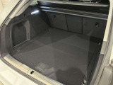 [ラゲッジスペース]様々なシートアレンジが可能です。大きなお荷物や長いものまで積むことができます。