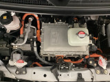 「N-VAN e:」は、電気の力で広がる新しい暮らしのかたちです。アウトドアや災害時には電源としても活躍。もしもの時も、いつもの日常も、この一台がしっかり支えてくれます。