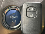 【キーレス】少し離れた場所からでもボタン一つでドアの開錠・施錠ができるのでとっても便利!ドアの鍵穴周りに傷をつけることもありません♪