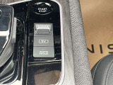 ☆ オートホールド機能は、信号待ちなどでブレーキを踏み続けなくてもブレーキをかけてくれます ☆