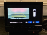 バックでの車庫入れも安心です! リアカメラが付いているバックモニター付のナビを装備しております。操作線もついており距離感も画面から確認できます。
