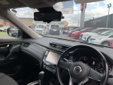 運転席からの視界も良く運転しやすい車両です。フロントは、UVカットグリーンガラス。フロントドアは、UVカット断熱グリーンガラスです。紫外線から守ります。