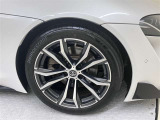 純正のアルミホイール装着。タイヤサイズは255/40R18