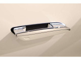 お気軽にお問い合わせください。Tel:075-325-0440 Mobile:070-2313-8676  中古車担当:時女まで