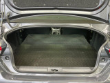 積み下ろしのしやすいデッキにはたっぷりと荷物を積み込んでいただけます。遊びから仕事まで、様々なシーンで頼れます♪